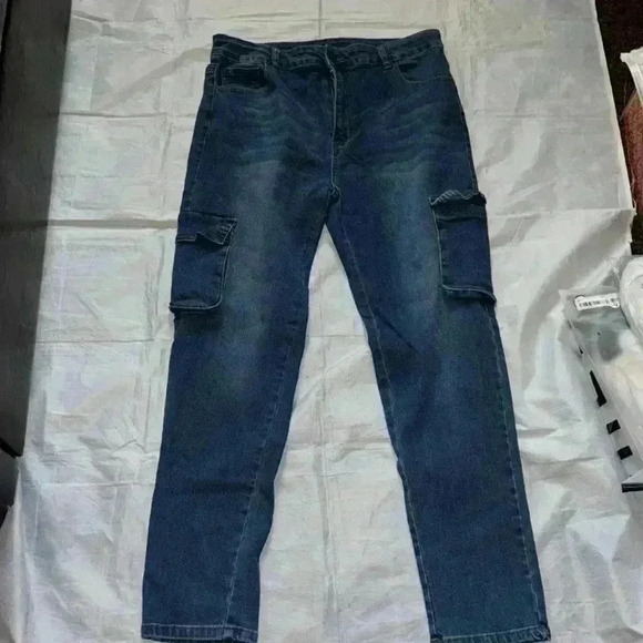 EUC TEMU cargo Jeans - Picture 1 of 9